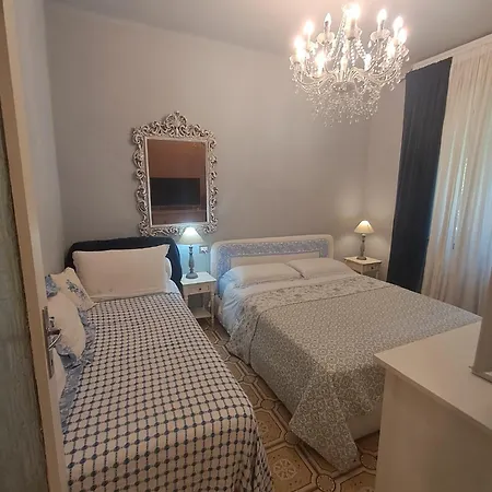 Italian Vintage House アパート コモ